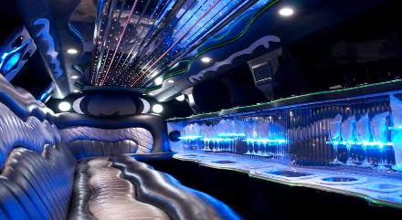 limo service navigator lincoln stretch limousine